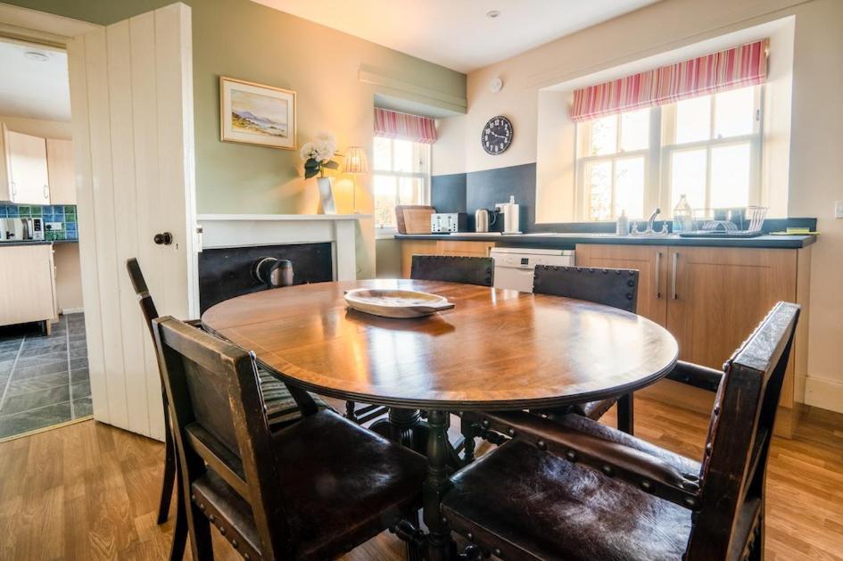 Evanton Foulis Castle Gate Lodge מראה חיצוני תמונה